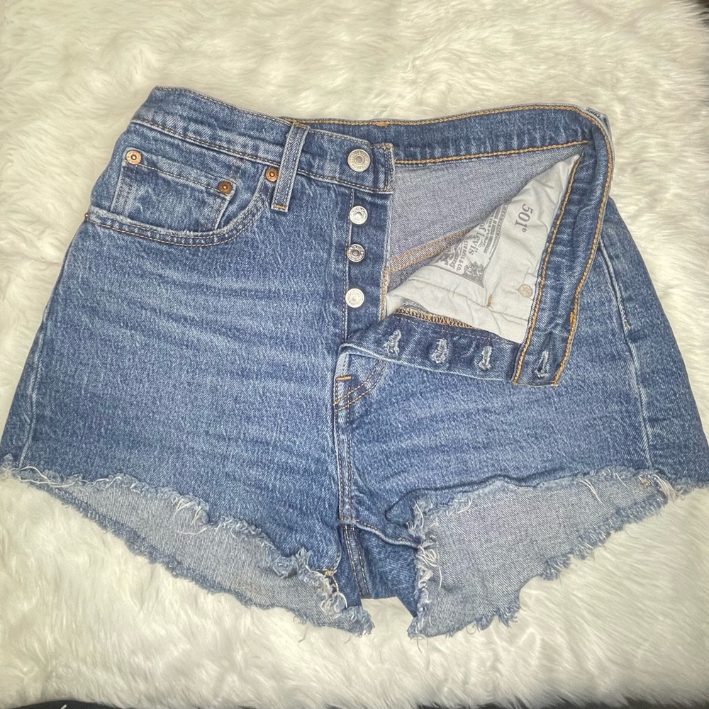Sold ❌❌❌Levi’s 501 Original Denim Cut Off Shorts W26 High Rise Button Fly Raw